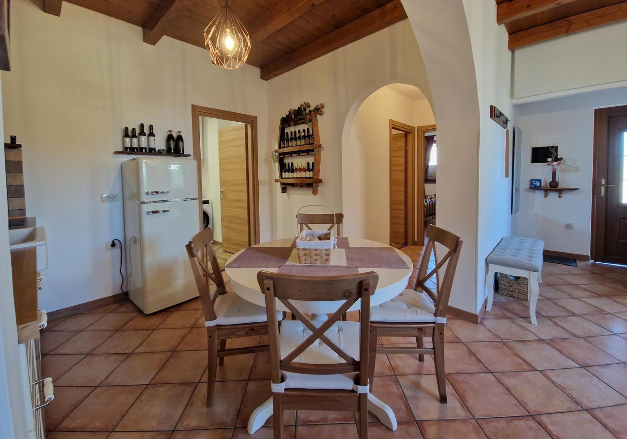 Wine & Apartment Vinales Koper Buitenkant foto